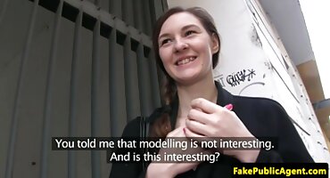 jav satin Cô phim sex online gái từ chán nản fucks với một nhân viên bảo vệ.